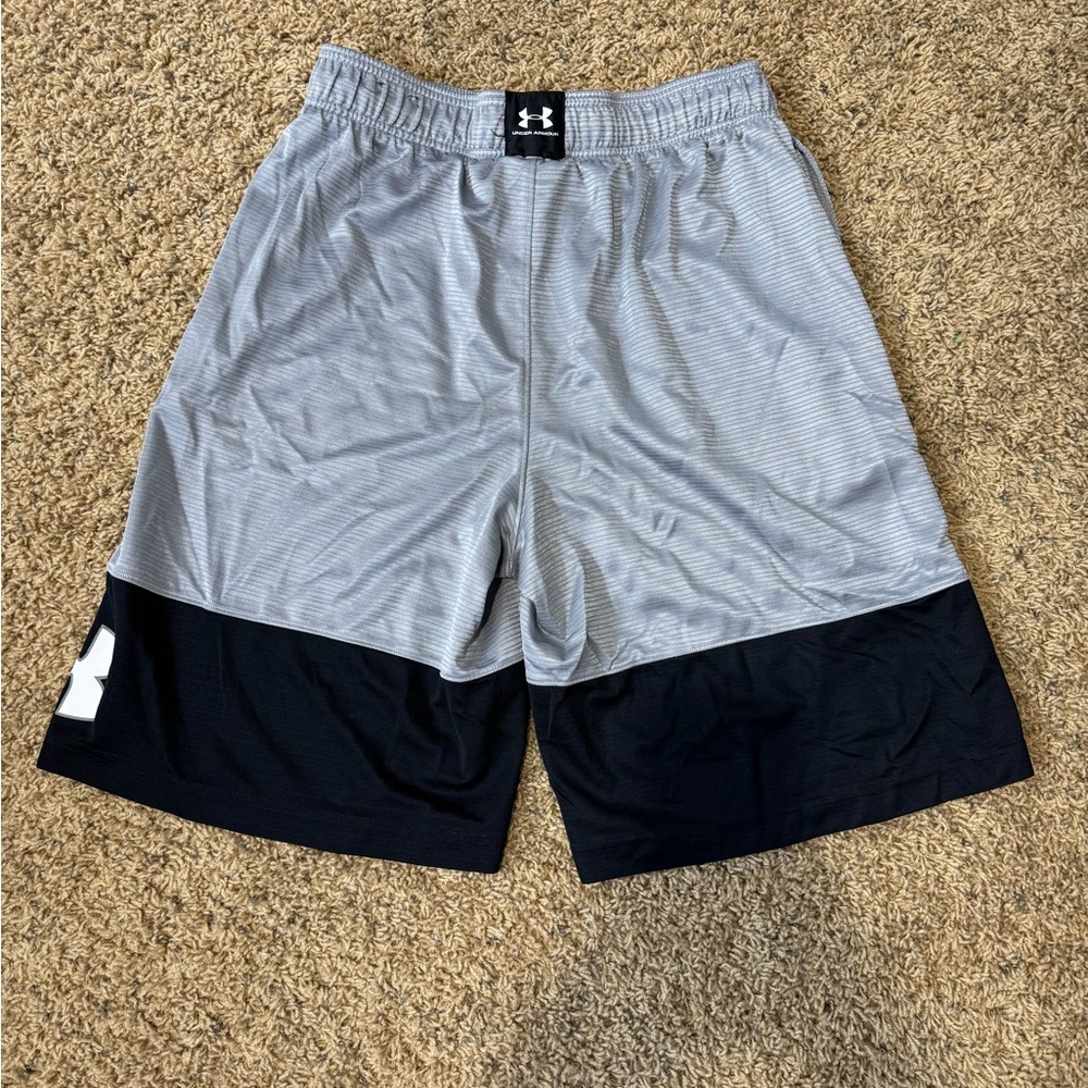 Men’s Under Armor athletic shorts, size large
